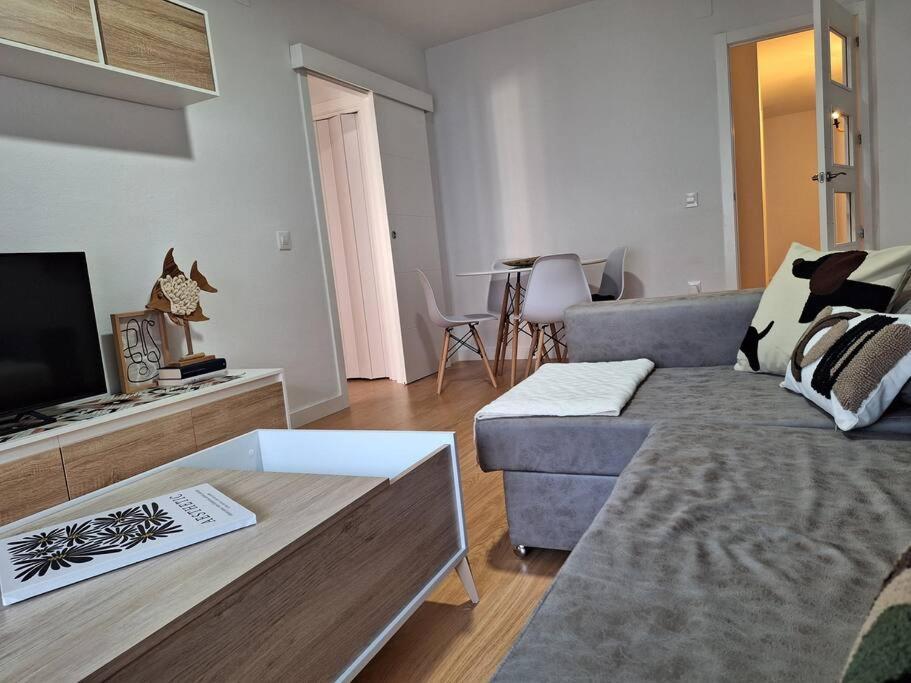 Apartamento Plaza Espana De Luqueアパートメント エクステリア 写真